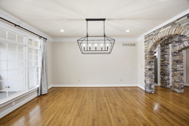 2901 Fairfax Lane, Lexington, KY 40509