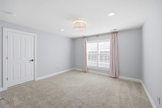 2901 Fairfax Lane, Lexington, KY 40509