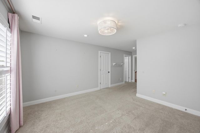 2901 Fairfax Lane, Lexington, KY 40509