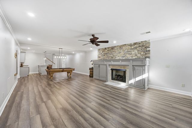 2901 Fairfax Lane, Lexington, KY 40509