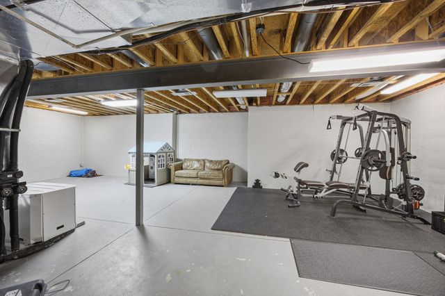 2901 Fairfax Lane, Lexington, KY 40509