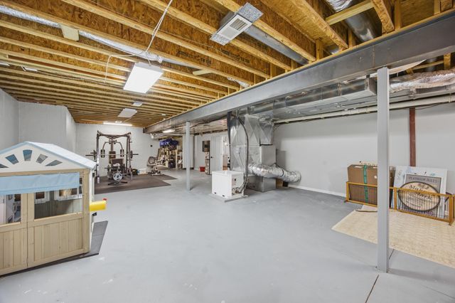 2901 Fairfax Lane, Lexington, KY 40509