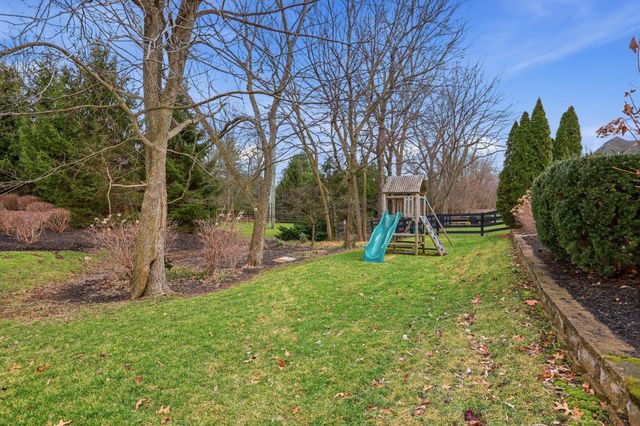 2901 Fairfax Lane, Lexington, KY 40509