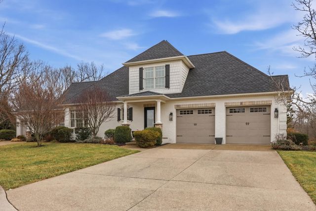 2901 Fairfax Lane, Lexington, KY 40509