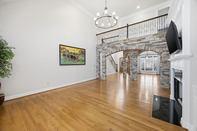 2901 Fairfax Lane, Lexington, KY 40509