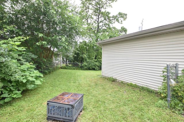 12132 223rd AVENUE, Bristol, WI 53104