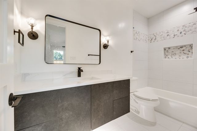 1123 Muncie, Dallas, TX 75212