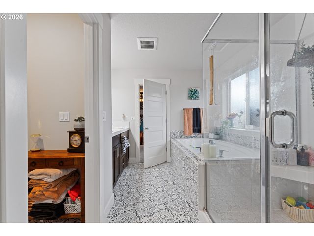 2262 WINDSTREAM St, Forest Grove, OR 97116