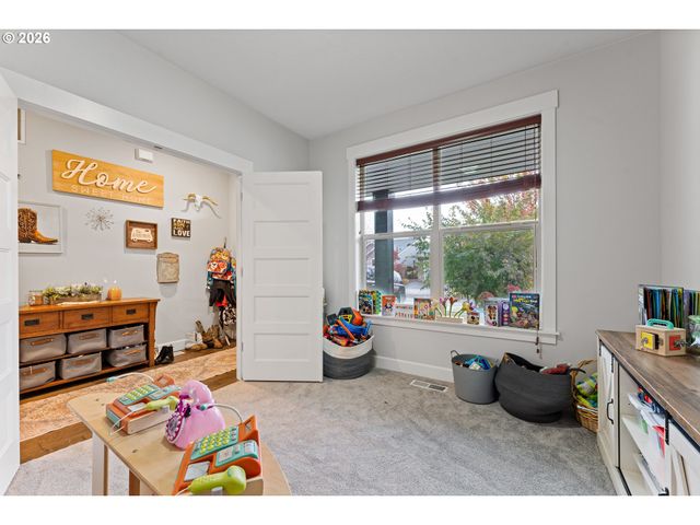 2262 WINDSTREAM St, Forest Grove, OR 97116