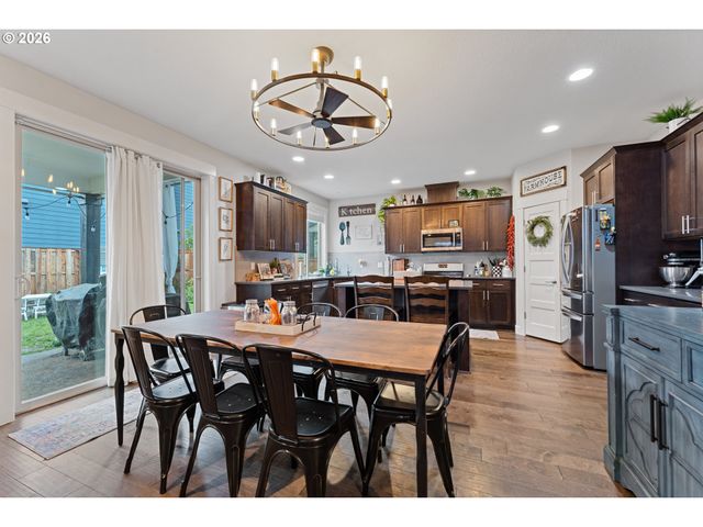 2262 WINDSTREAM St, Forest Grove, OR 97116