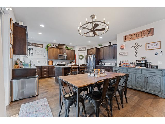 2262 WINDSTREAM St, Forest Grove, OR 97116