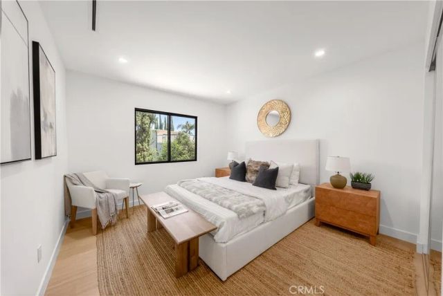 4946 Llano, Woodland Hills, CA 91364