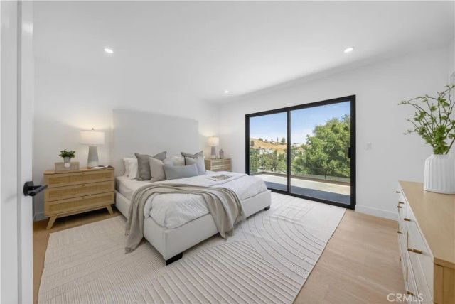 4946 Llano, Woodland Hills, CA 91364