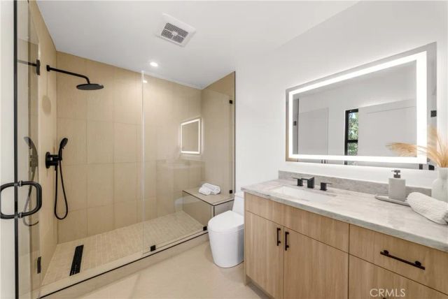 4946 Llano, Woodland Hills, CA 91364