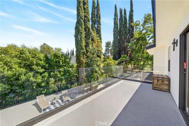 4946 Llano, Woodland Hills, CA 91364
