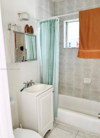 6895 BYRON AVE 207, Miami Beach, FL 33009