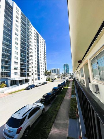6895 BYRON AVE 207, Miami Beach, FL 33009