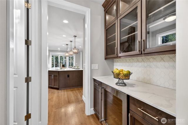 21310 SE 11th Street, Sammamish, WA 98075