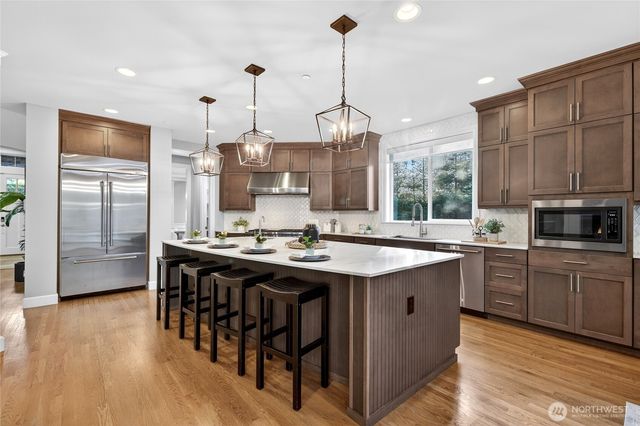 21310 SE 11th Street, Sammamish, WA 98075