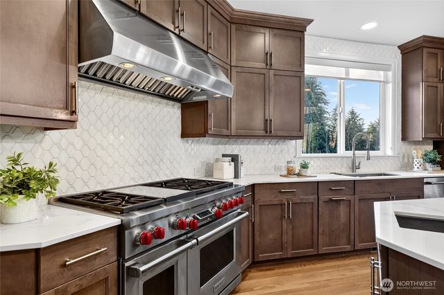 21310 SE 11th Street, Sammamish, WA 98075