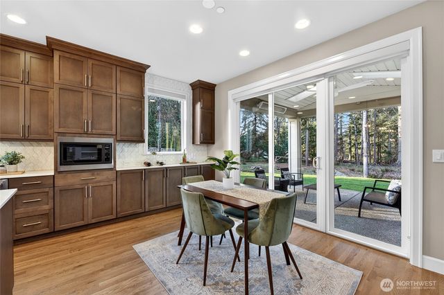 21310 SE 11th Street, Sammamish, WA 98075