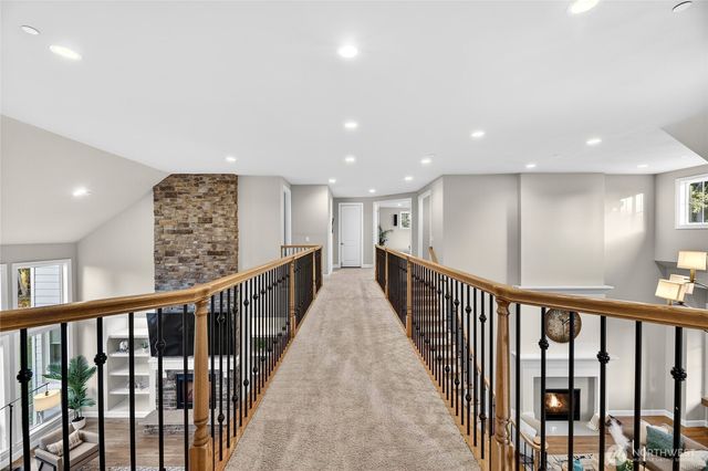 21310 SE 11th Street, Sammamish, WA 98075