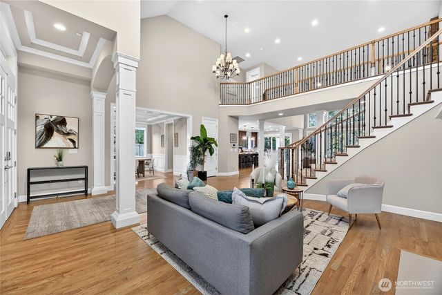 21310 SE 11th Street, Sammamish, WA 98075