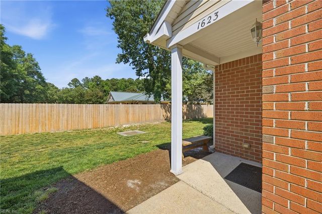 1623 Orchard Grove DR, Chesapeake, VA 23320