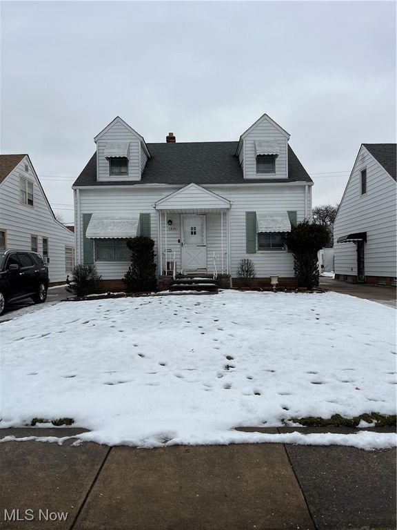 18301 Edinboro Avenue, Maple Heights, OH 44137