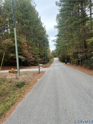 10565 Continental Rd, New Kent, VA 23141