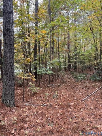 10565 Continental Rd, New Kent, VA 23141