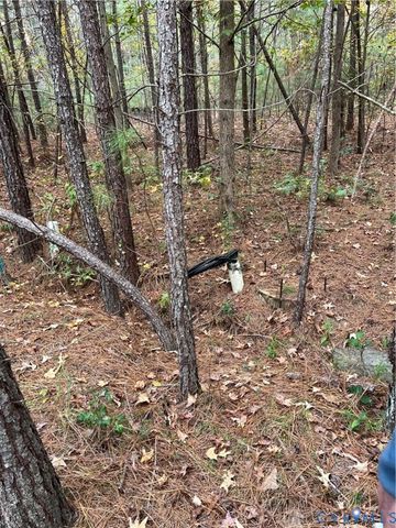 10565 Continental Rd, New Kent, VA 23141