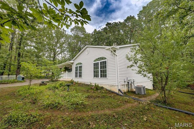 1075 Twin Oaks Drive, Doe Run, MO 63637
