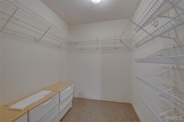 1075 Twin Oaks Drive, Doe Run, MO 63637