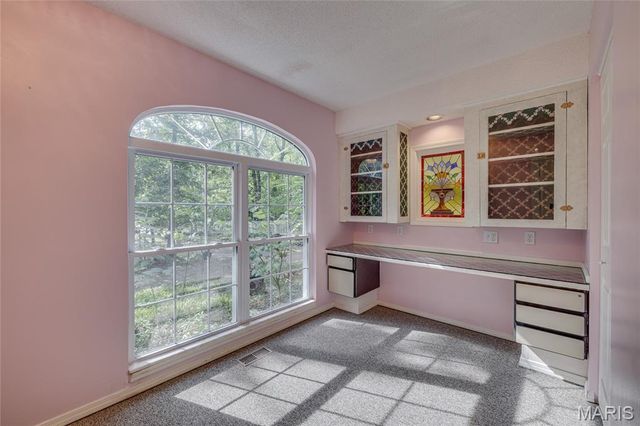 1075 Twin Oaks Drive, Doe Run, MO 63637