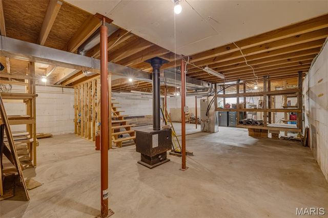 1075 Twin Oaks Drive, Doe Run, MO 63637
