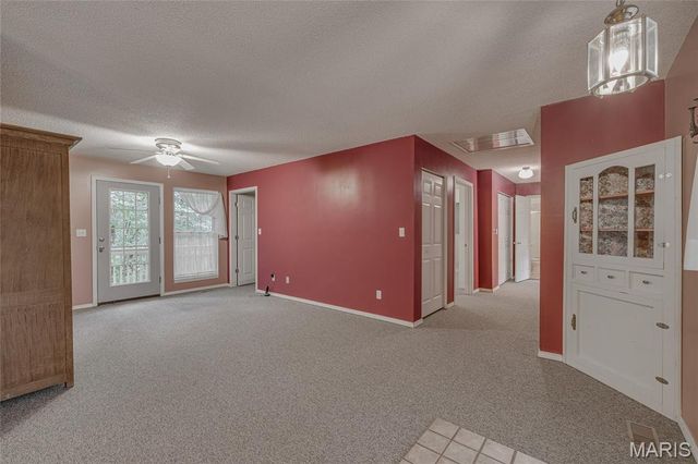 1075 Twin Oaks Drive, Doe Run, MO 63637