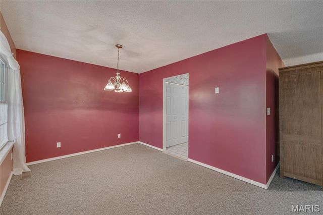 1075 Twin Oaks Drive, Doe Run, MO 63637