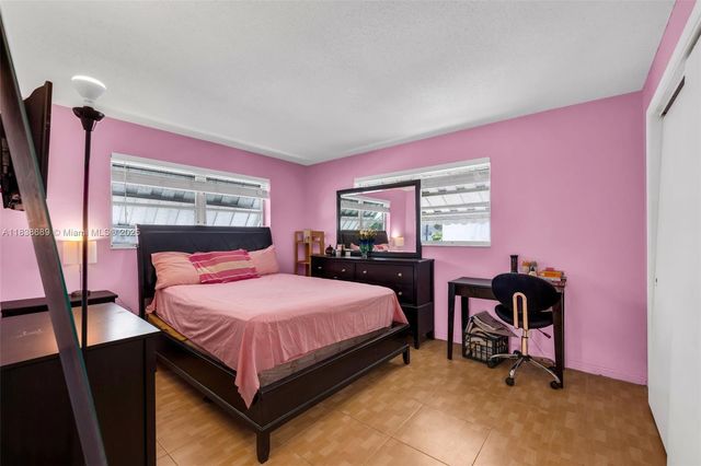 500 S Luna Ct 6, Hollywood, FL 33021