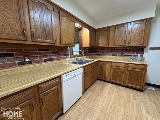 2711 E Hibbard Road, Corunna, MI 48817
