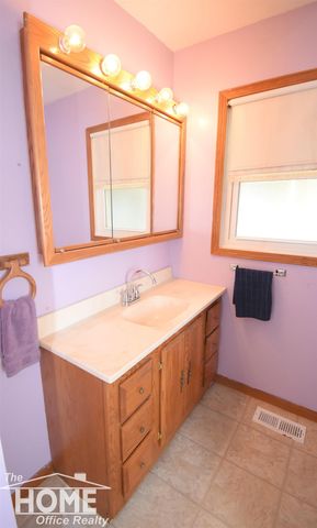 2711 E Hibbard Road, Corunna, MI 48817
