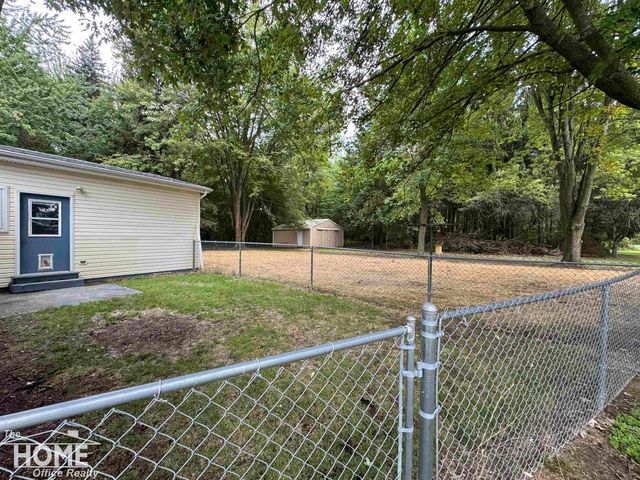 2711 E Hibbard Road, Corunna, MI 48817