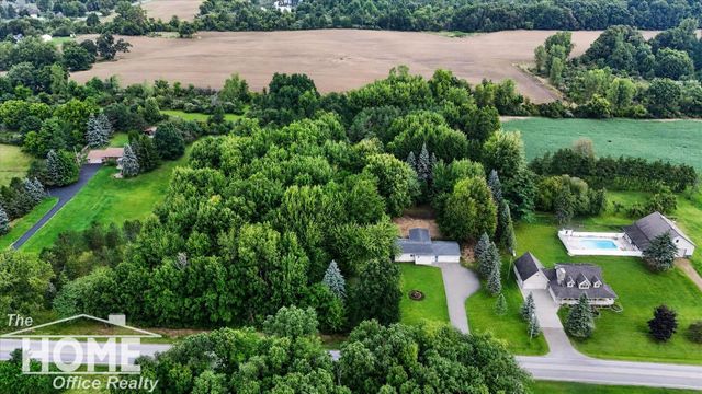 2711 E Hibbard Road, Corunna, MI 48817