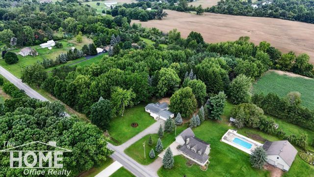 2711 E Hibbard Road, Corunna, MI 48817