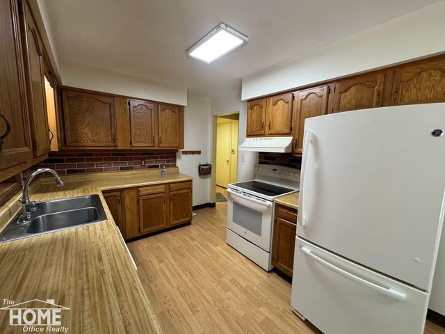 2711 E Hibbard Road, Corunna, MI 48817