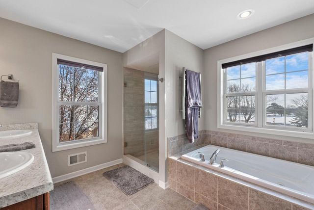N72W7763 Harvest LANE, Cedarburg, WI 53012