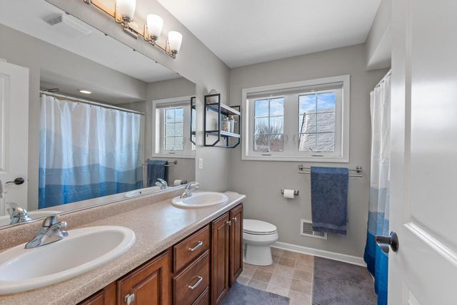 N72W7763 Harvest LANE, Cedarburg, WI 53012