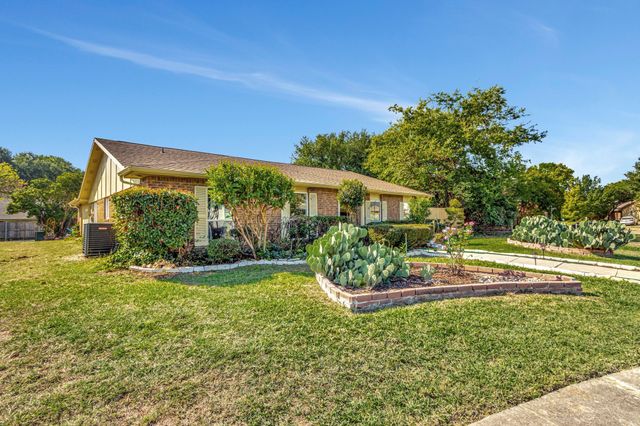 457 Woodway Drive, Coppell, TX 75019