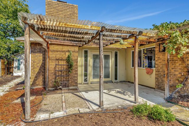 457 Woodway Drive, Coppell, TX 75019