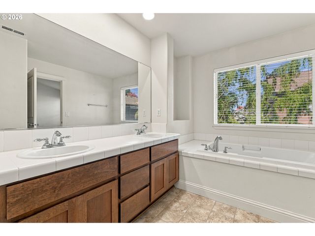 5412 Ne 52ND St, Vancouver, WA 98661